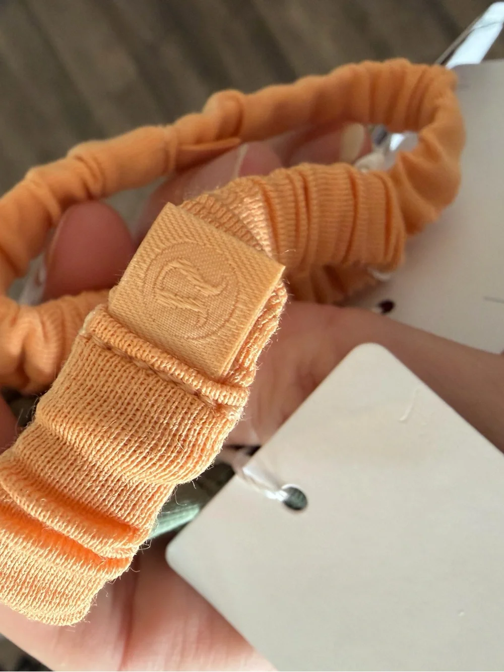 lululemon athletica Skinny Scrunchies 2, 2-Packs- Peach & Sage Green nwt